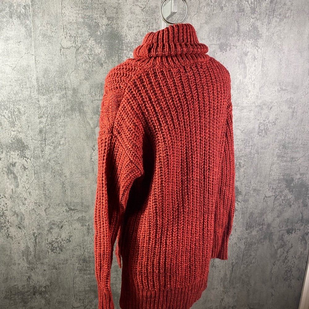 Universal Thread Sweater - image 3